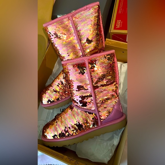 UGG women’s size 7 sequin pink - Picture 1 of 3